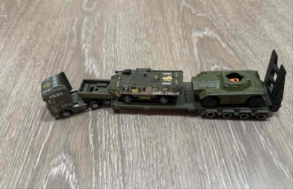 Machete militare metalice 1/72