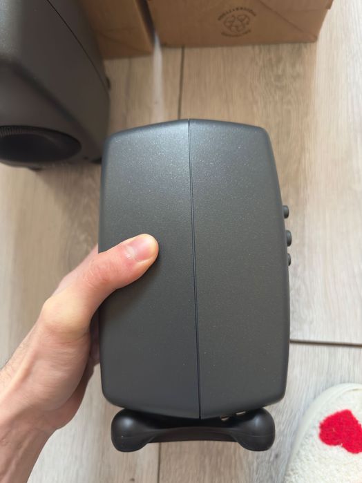 Студийные мониторы Genelec 8010, в идеальном состоянии