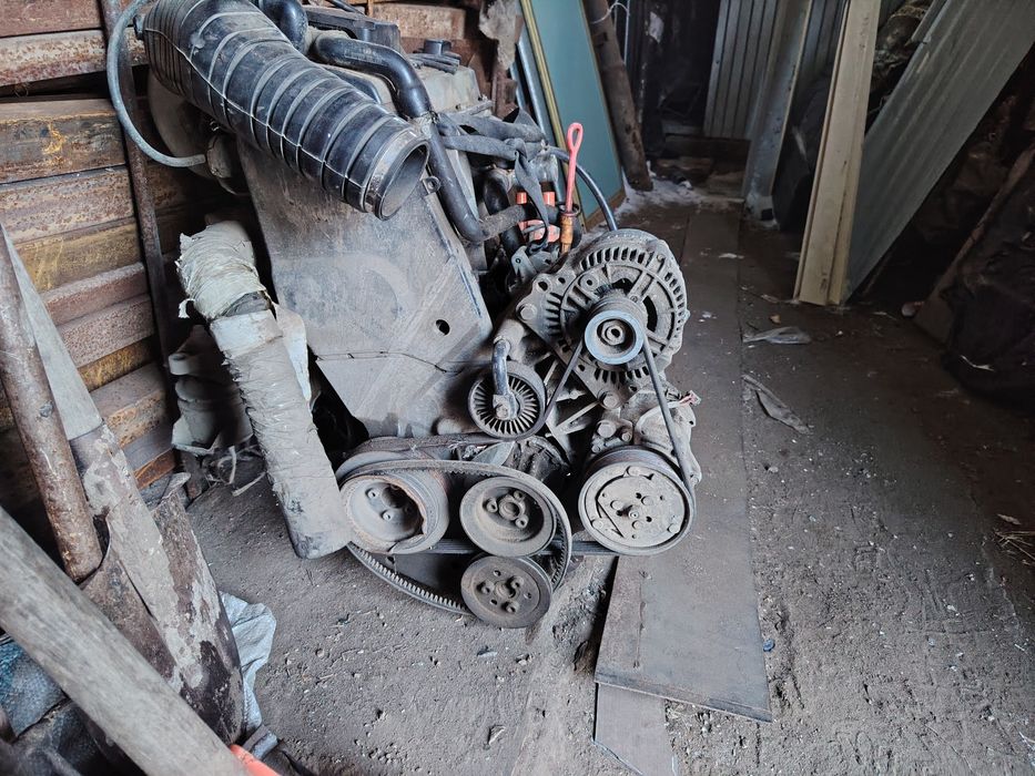 Продам двиготиль Б3 passat