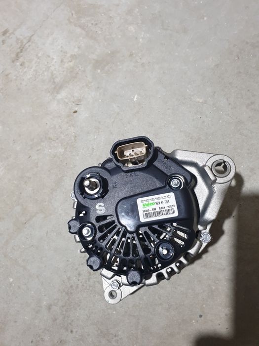 Продам генератор на HYUNDAI SANTA FE/SONATA