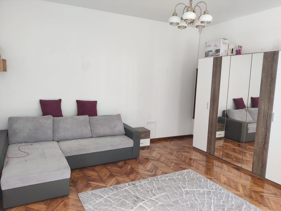 Apartament premium în centru, liniște și lumină naturală