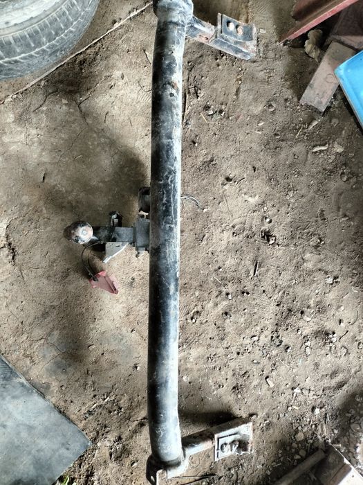 Фаркоп на Тойота Хайлюкс