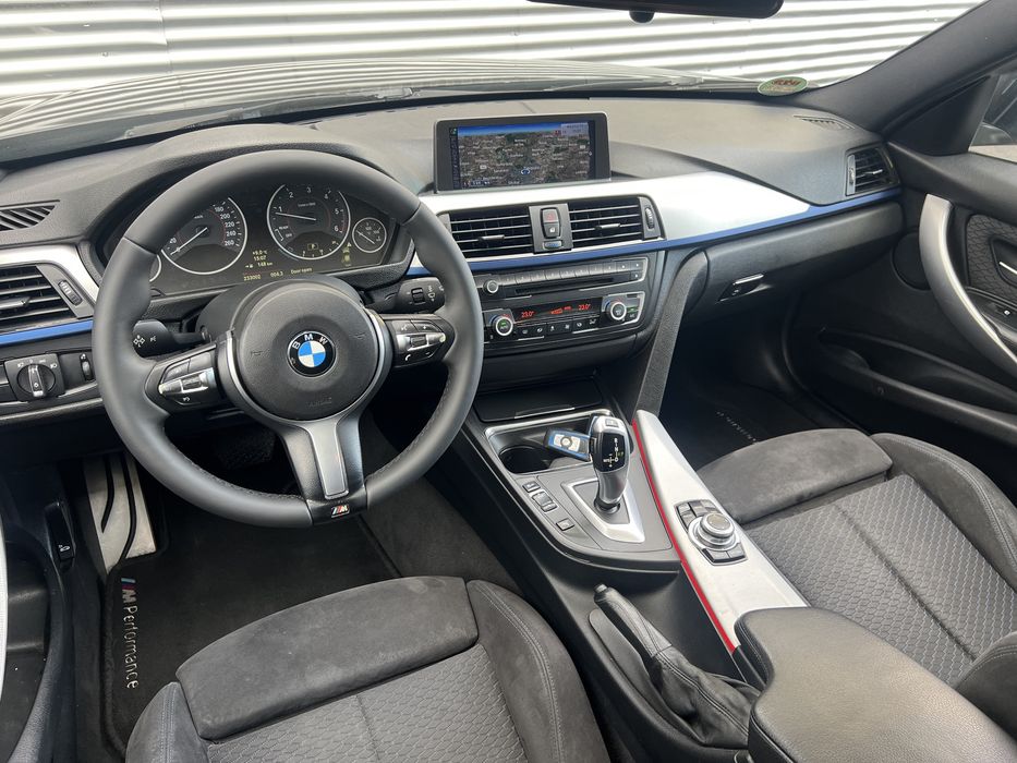 BMW F30//M Pachet//320D/Trapa/Navi Mare/BiXenon/Camera/Recent Adus