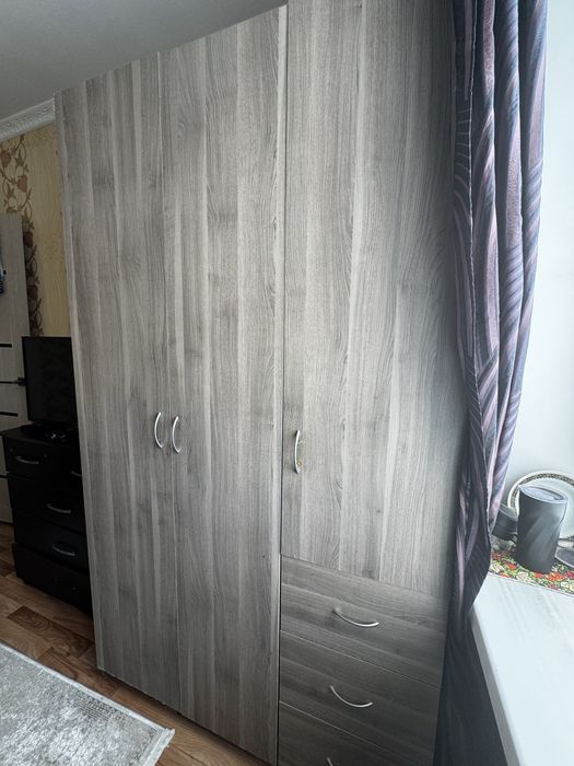 Продам шкаф для одежды