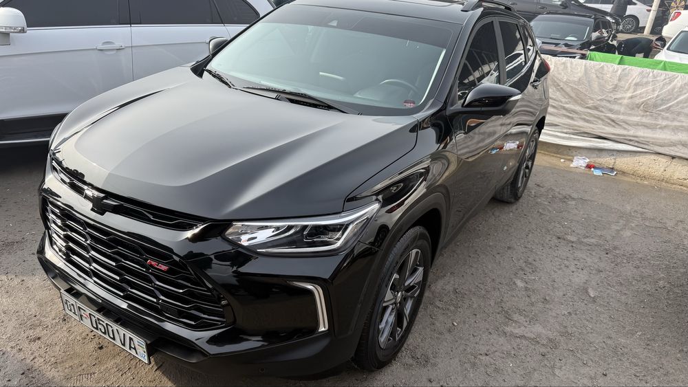 Tracker primier sotiladi. Uzimniki salondan olib xaydaganman.