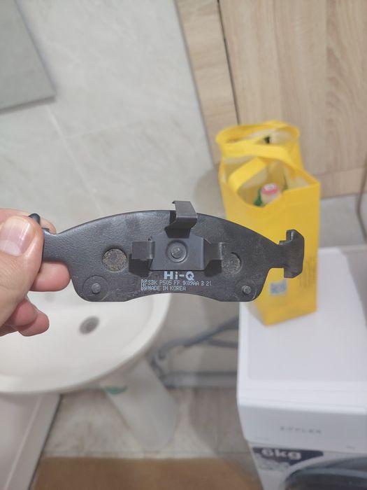 Тормозные колодки новые оригинал