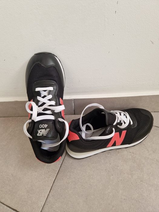 Vând adidași și sandale damă