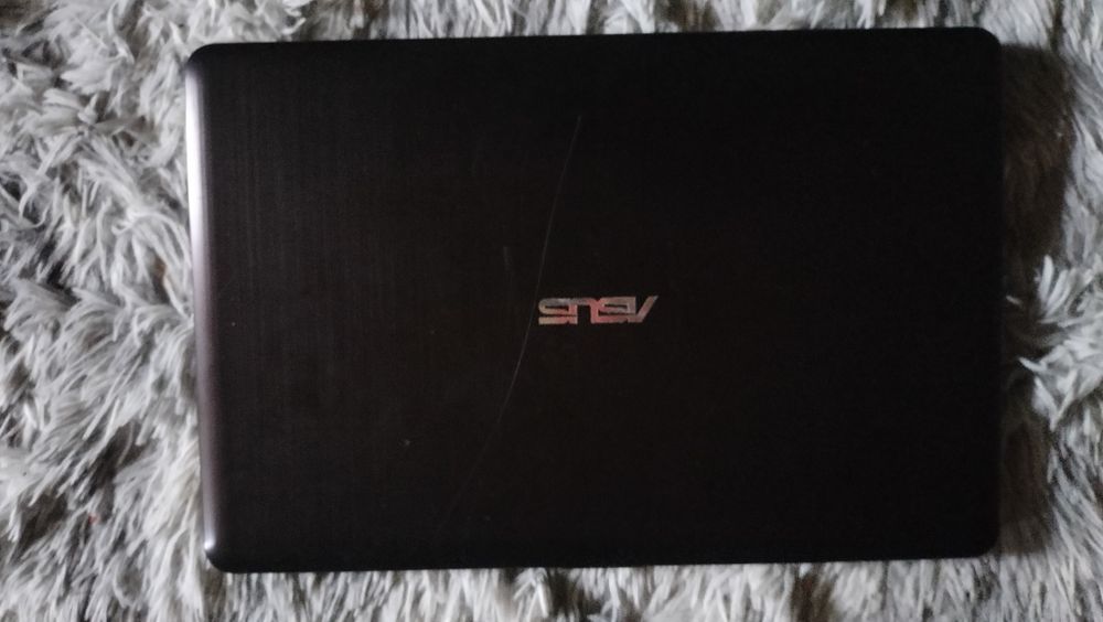 Ноутбук Asus core i 3