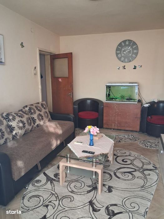 La banii astia nu mai gasesti! 2 camere de caramida langa Scoala nr. 8