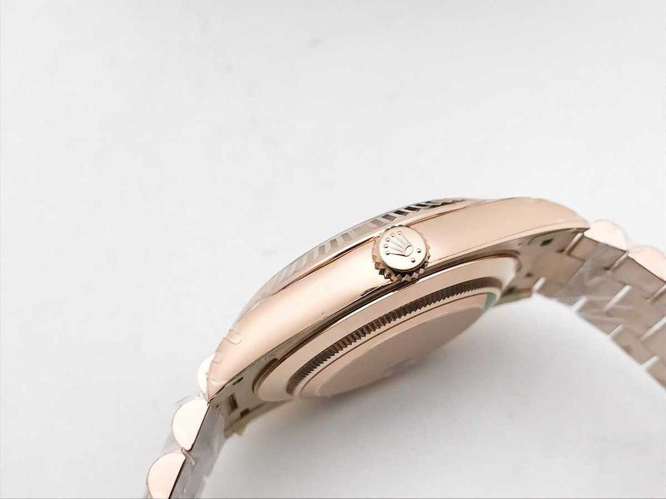 Rolex Day-Date 40mm Rose Gold President – зелен циферблат Roman – реални снимки – поръчка