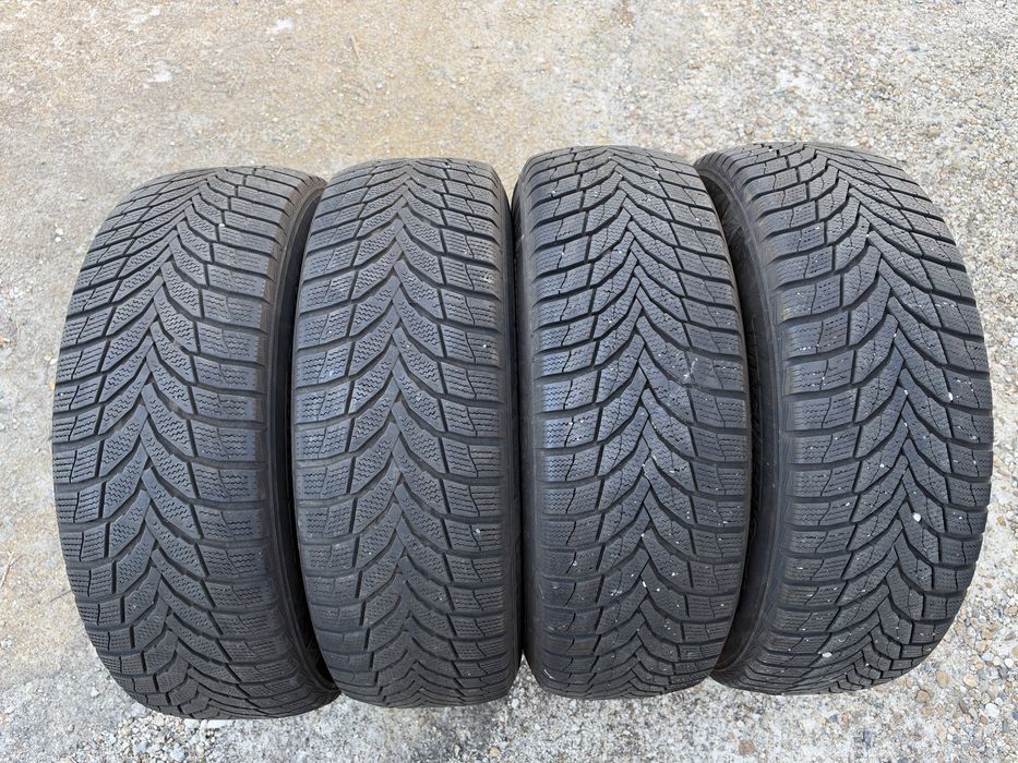 4бр. ЗИМНИ Гуми С Борд 235/65R/17 -NEXEN- DOT:3422- 7.5мм.+4.6мм.