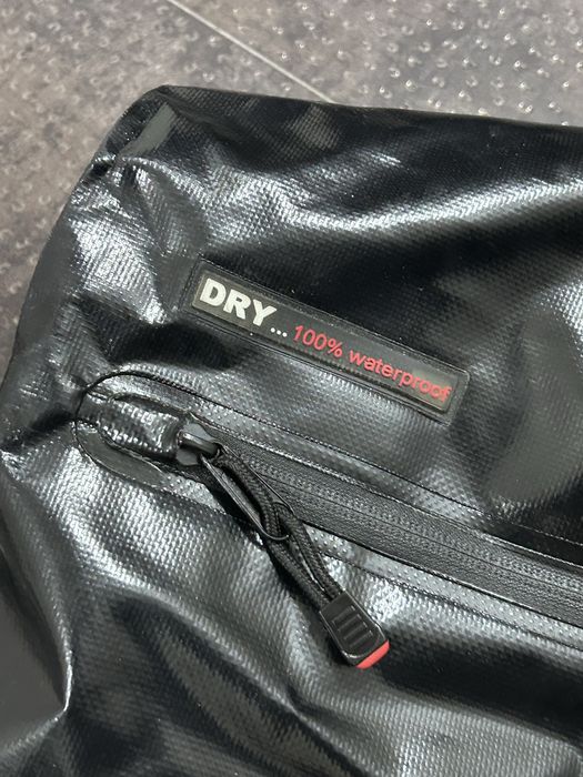 Водоустойчива чанта за лаптоп кожена RACER Swissmade 100% waterproof