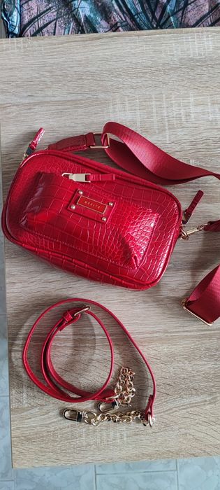 Червена чанта MOHITO