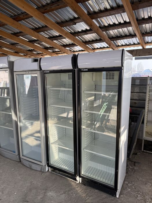 Витринный холодильник