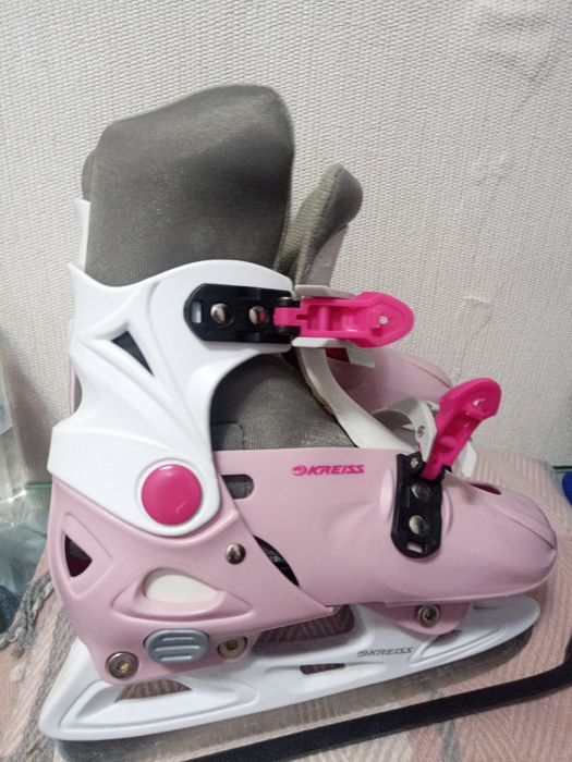 Продам коньки для девочек