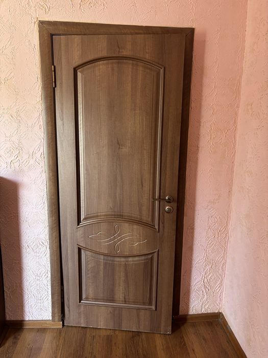 Двери по 4000 тг