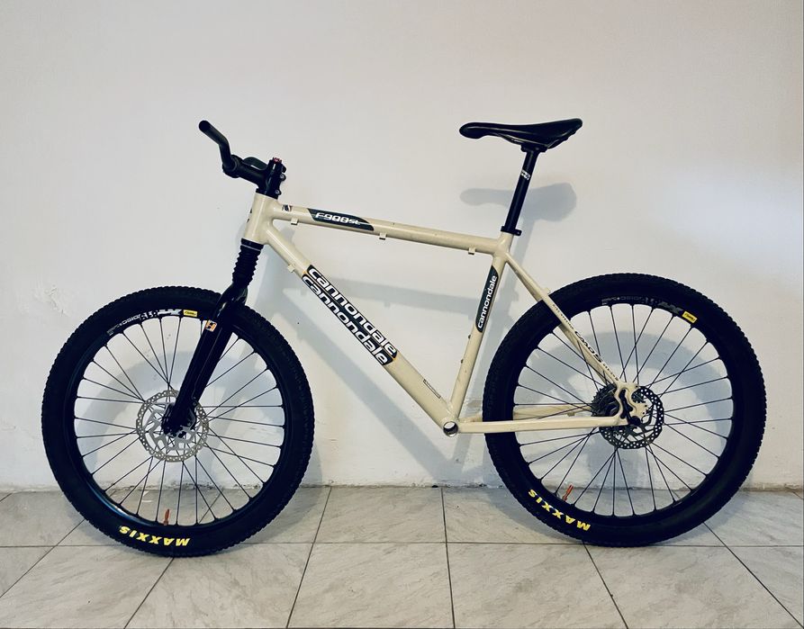 Cadru Cannondale F900SL cu furcă, cuveti, pipă sau schimb cu piese MTB