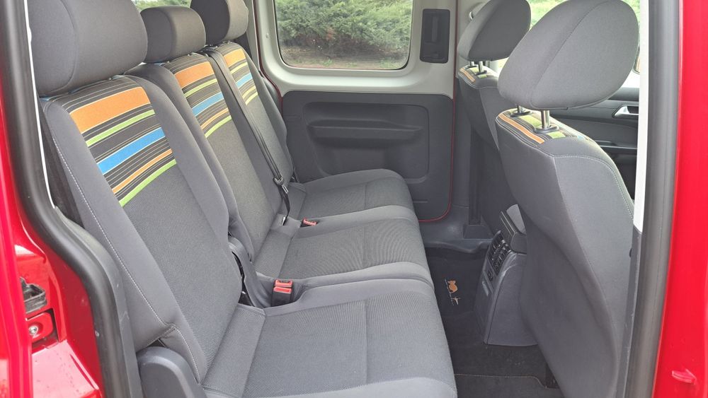Vw Caddy Maxi 2.0 TDI 140 CP An 2014 cu uși pe spate!!!