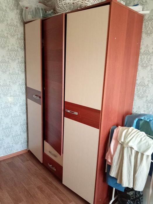 Продам шкаф шифонер