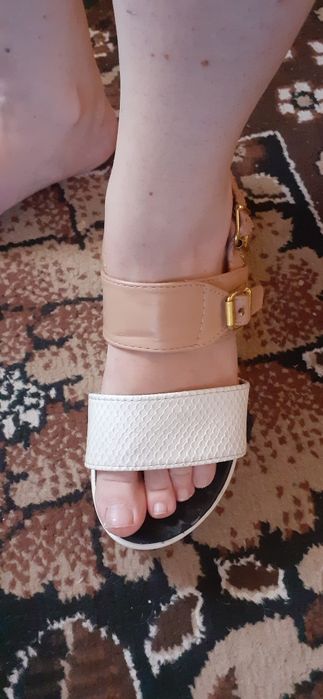 Дамски летни сандали