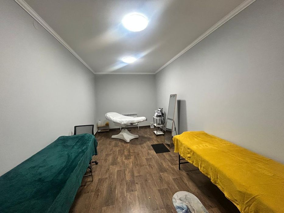 Сдаю кабинет и кушетки