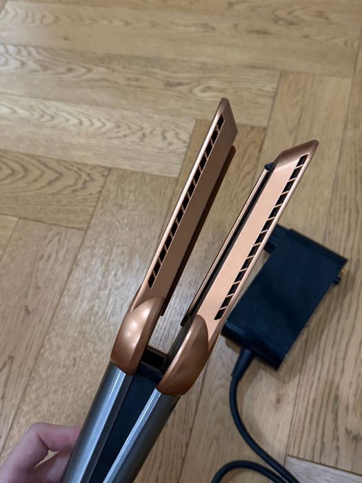 Фен-выпрямитель Akoya Silk Pro 25