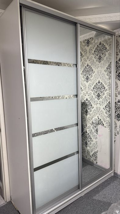 Шкаф купе двухдверный
