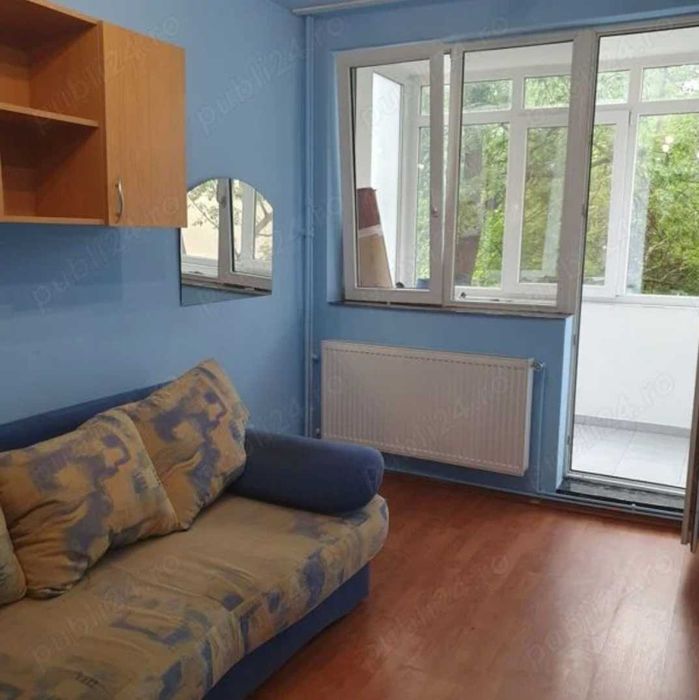 Apartament 3 camere decomandat Calea București