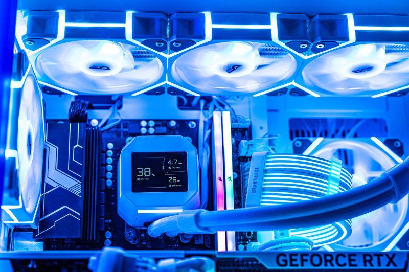 RTX 5070 / Ryzen 7 7800X3D / 32GB DDR5 / 1TB NVMe DR5778X3D-6 НОВ