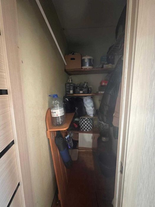 Продается 2 комн кв гор.Строителей,4