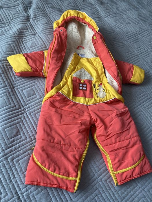 Продам комбинезоны зимние
