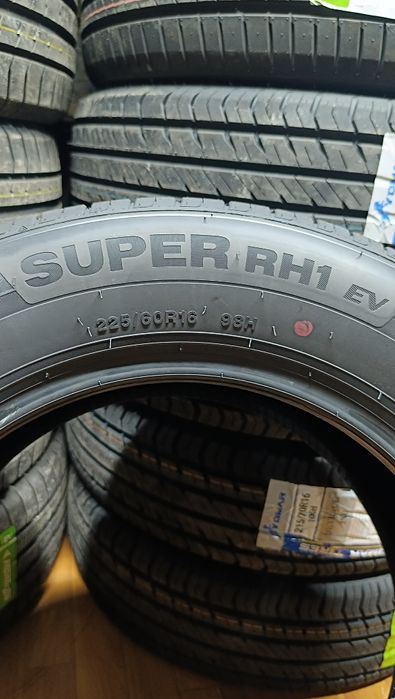 225/60R16  ROATIGER