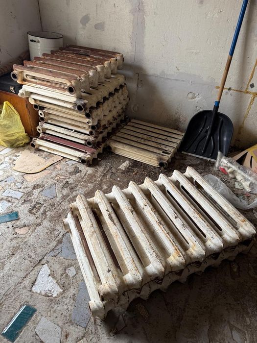 Продам чугунные батареи