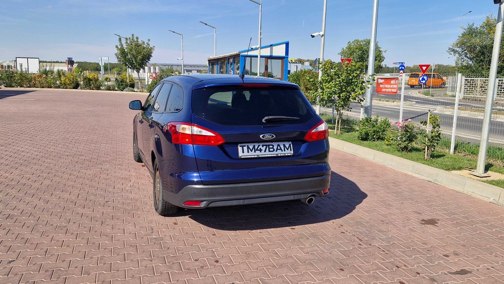 FORD Focus 2012 — imagine 5
