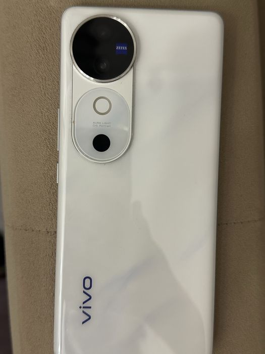 Телефон Vivo в отличном состоянии