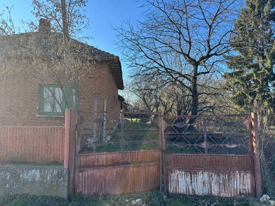 Продава се Къща в с. Райнино, Област Разград - 140 кв.м за 200 €/кв.м - Снимка #2