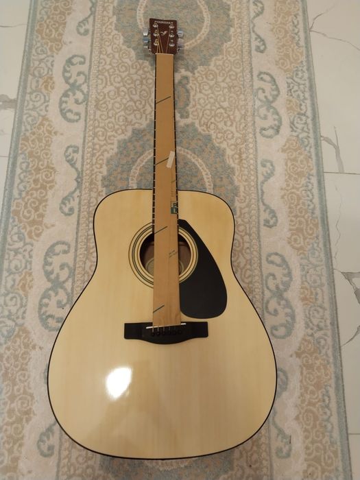 Гитара новый,не пользовался.