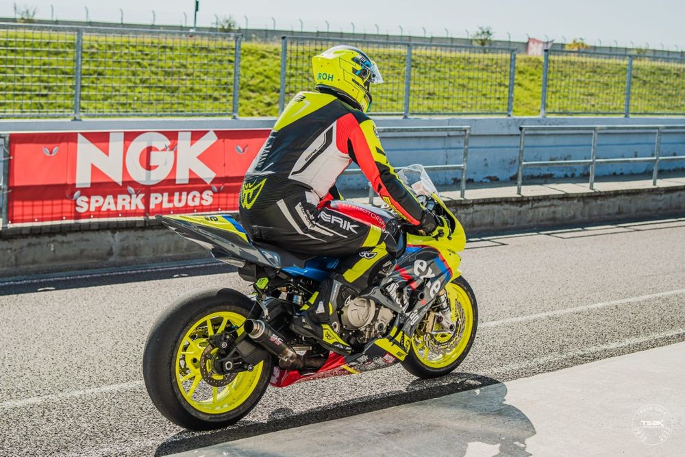 Vând BMW s1000rr circuit an 2015 preț 8000 euro