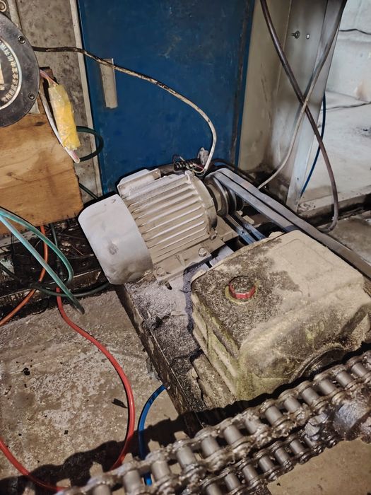 Qora paket tikadigan stanok 220v toʻkga ishlaydi holati aʼlo