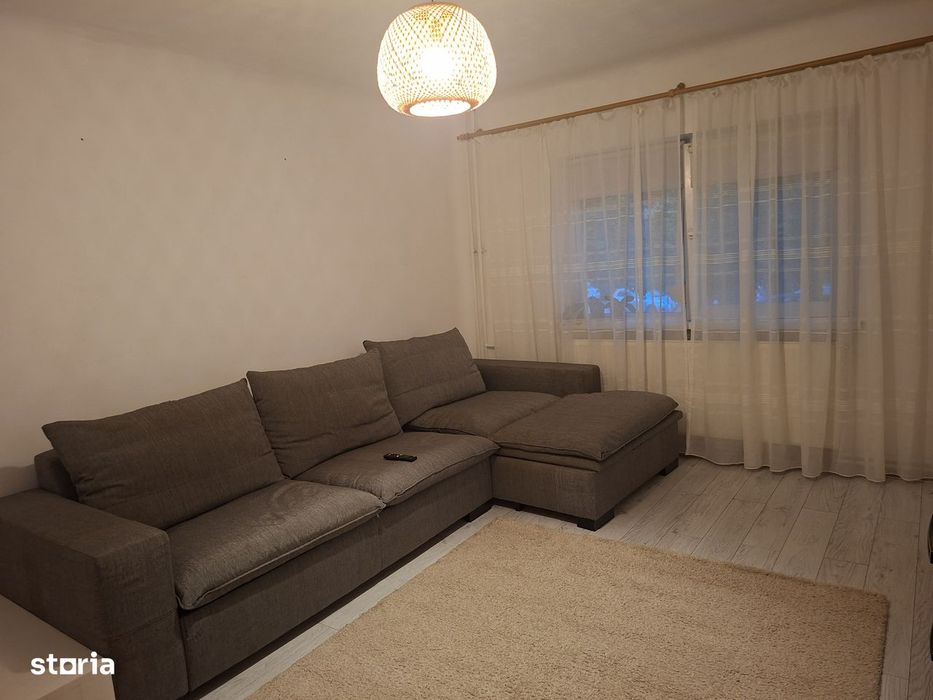 Apartament 3 camere, Rovine