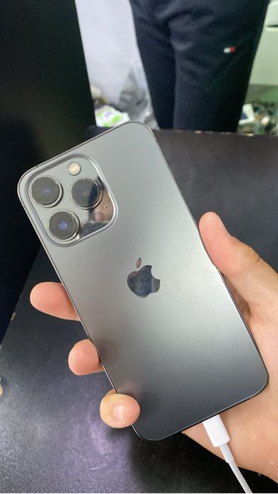 Айфон 13 про,в идеальном состояние