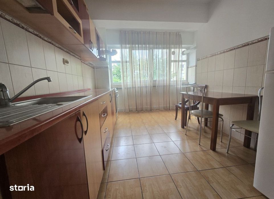 Apartament 3 camere Centru Civic-Hala Centrala,70 mp,et.5/8 Cod:162928