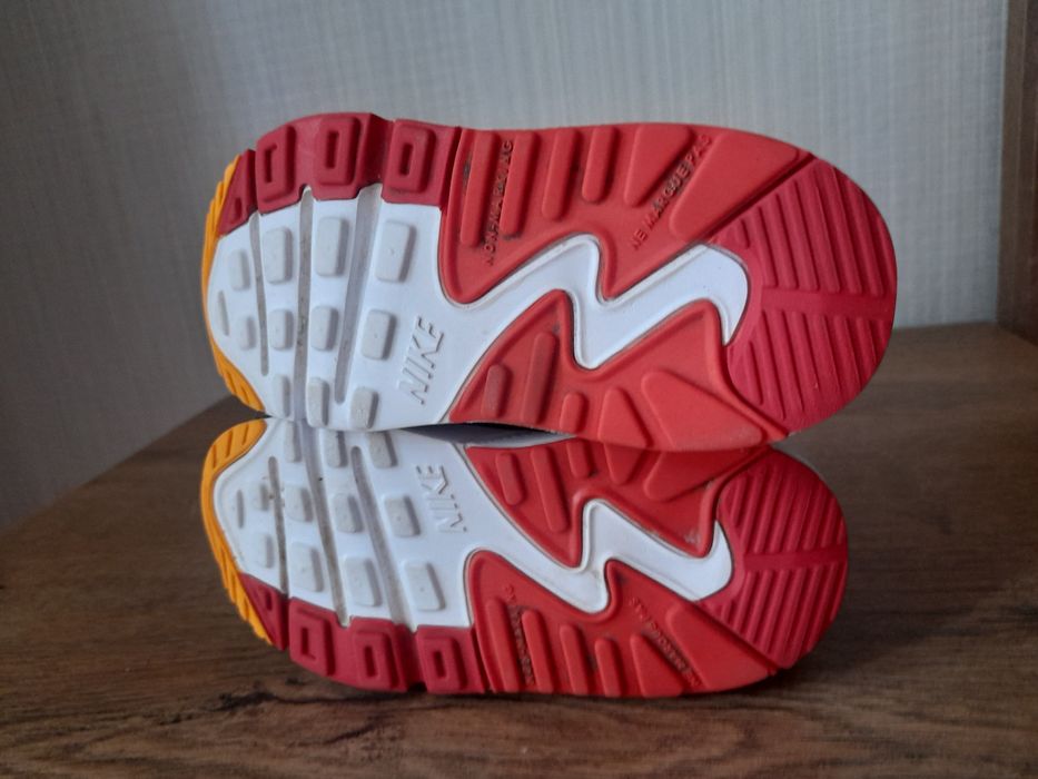 Nike Air max 90 детски маратонки 25 номер.