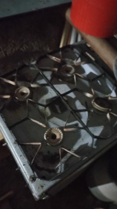 Газовая плита с газовой духовкой