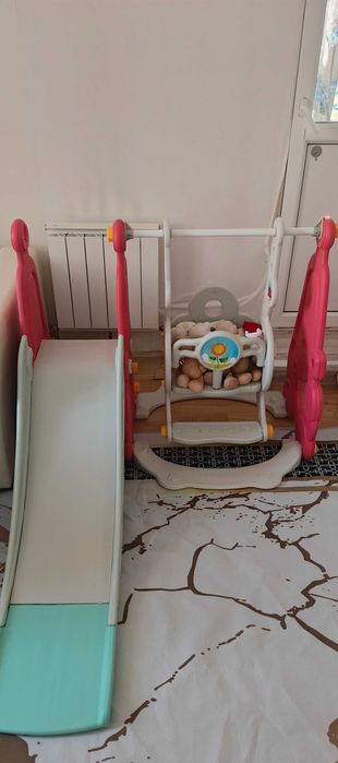 Детские качели с горкой