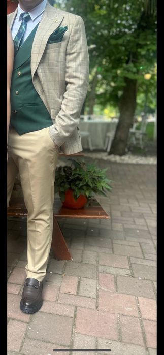 Costum barbat ocazie