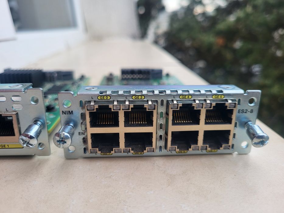 CISCO 4000 series NIM ES-2-8 modul router