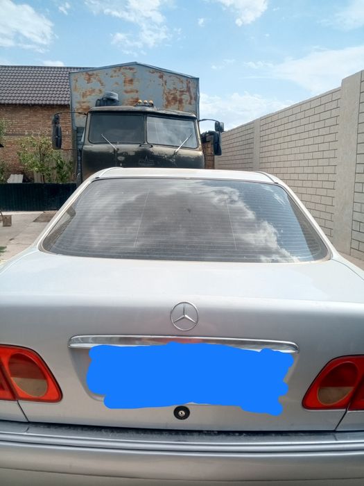 Мерседес лупарик бенз E280
