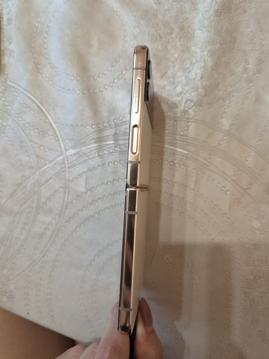 Samsung Z Flip 4