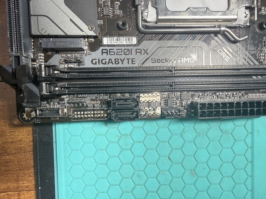 Gigabyte A620I AX AM5 Mini-ITX – Funcțională – Wi-Fi